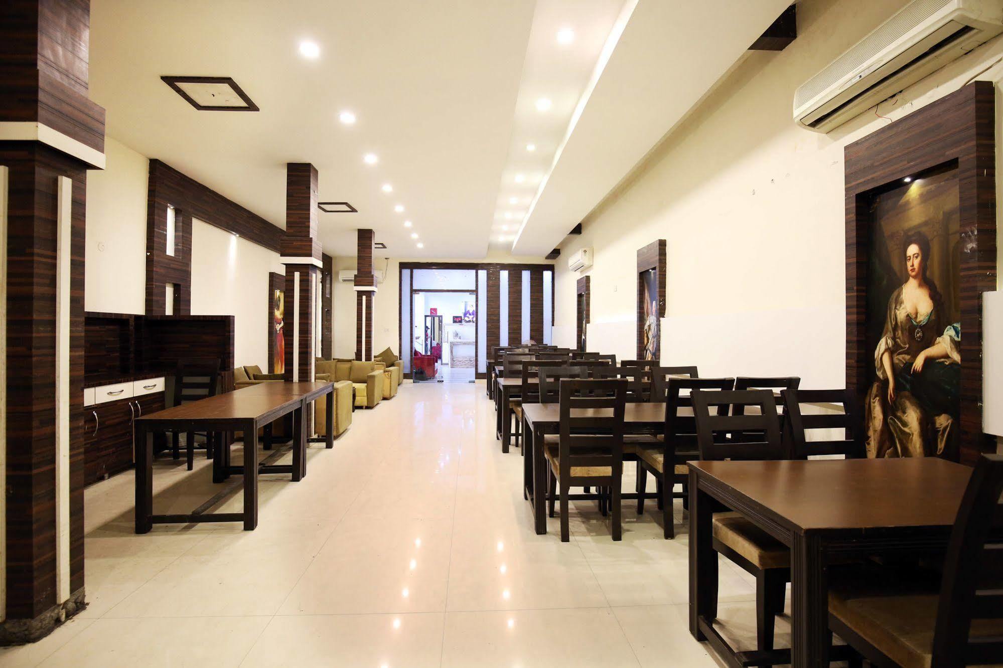 Hotel Mm Yellowuds Amritsar Exterior foto